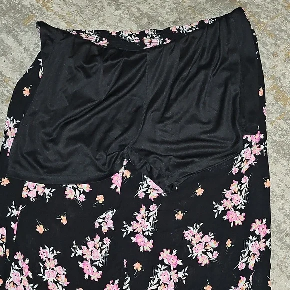 Torrid Floral Crinkle Gauze Wide Leg Pant Floral Black Pink Size 2X - Picture 7 of 9